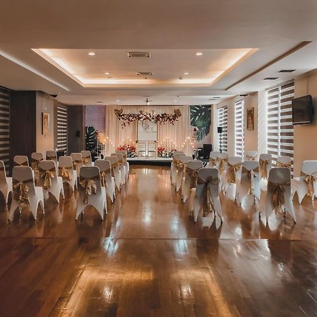 Truntum Padang Hotel Екстериор снимка