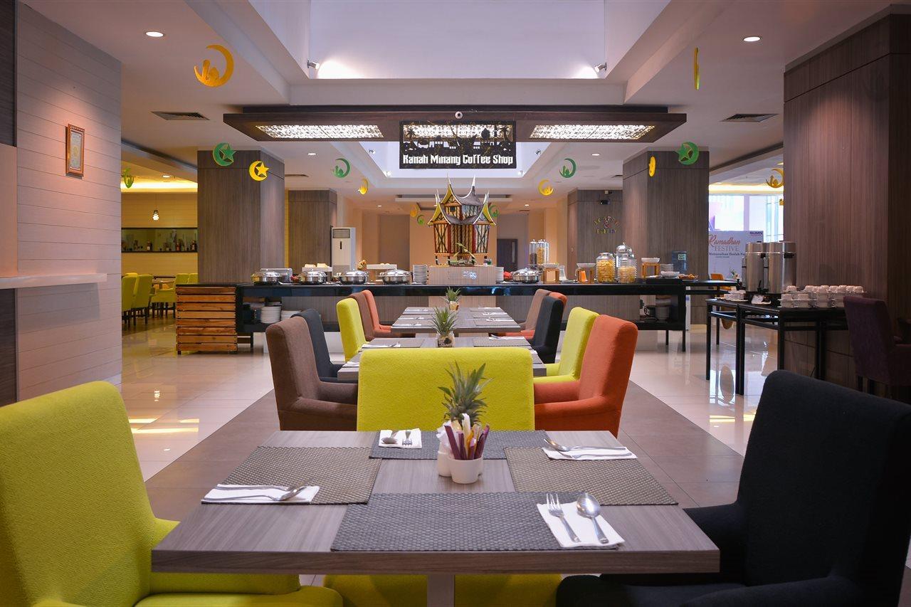 Truntum Padang Hotel Екстериор снимка