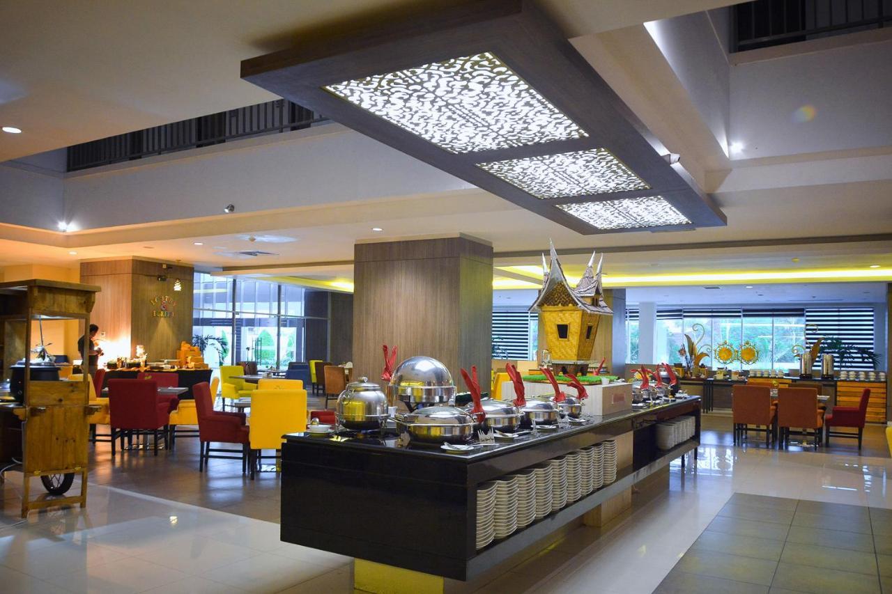 Truntum Padang Hotel Екстериор снимка