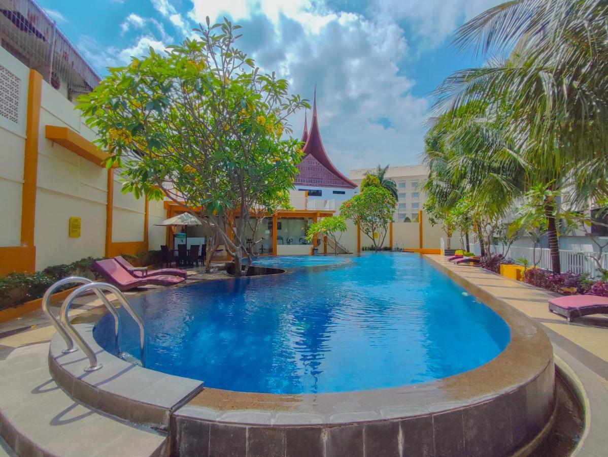 Truntum Padang Hotel Екстериор снимка