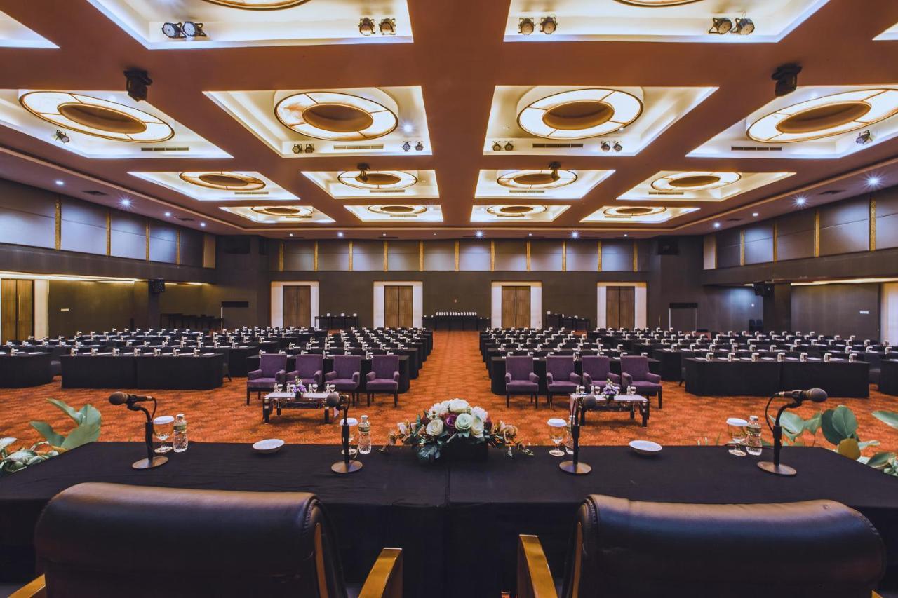 Truntum Padang Hotel Екстериор снимка