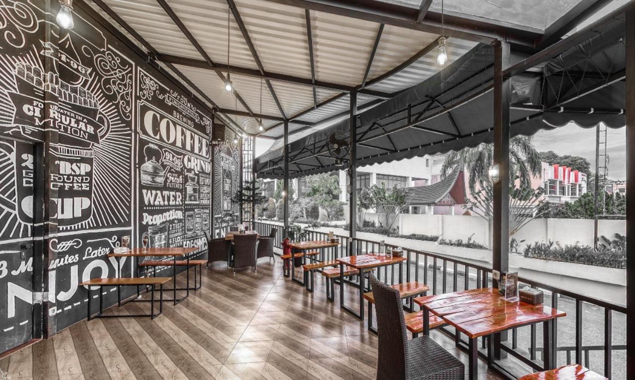 Truntum Padang Hotel Екстериор снимка