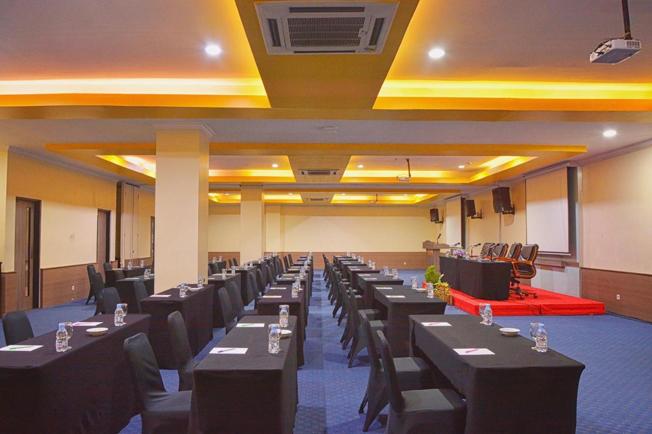 Truntum Padang Hotel Екстериор снимка