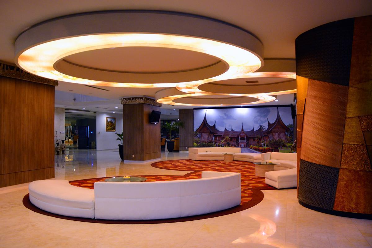 Truntum Padang Hotel Екстериор снимка