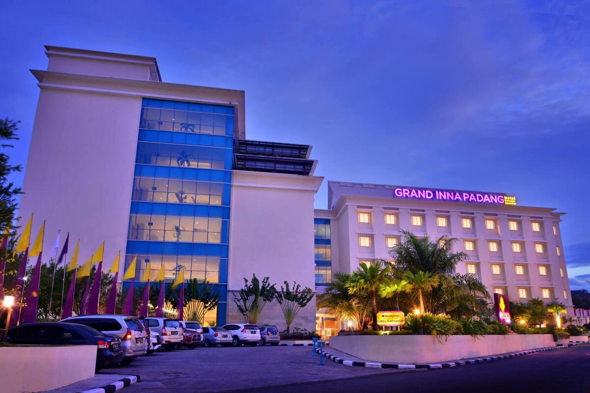 Truntum Padang Hotel Екстериор снимка