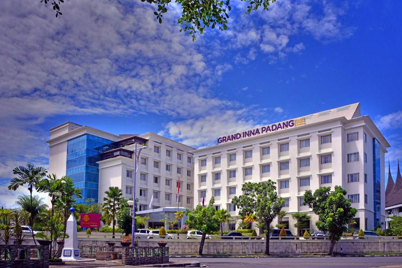 Truntum Padang Hotel Екстериор снимка