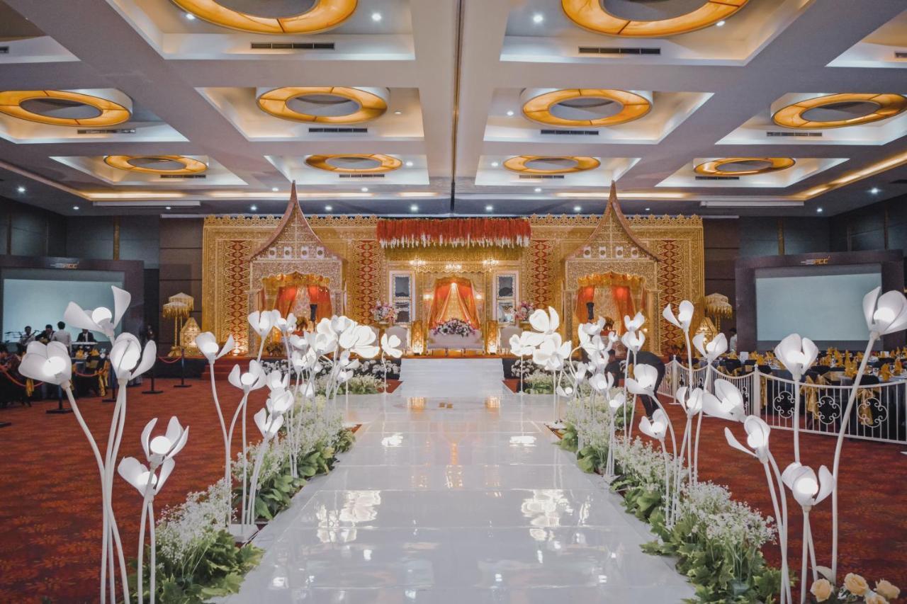Truntum Padang Hotel Екстериор снимка