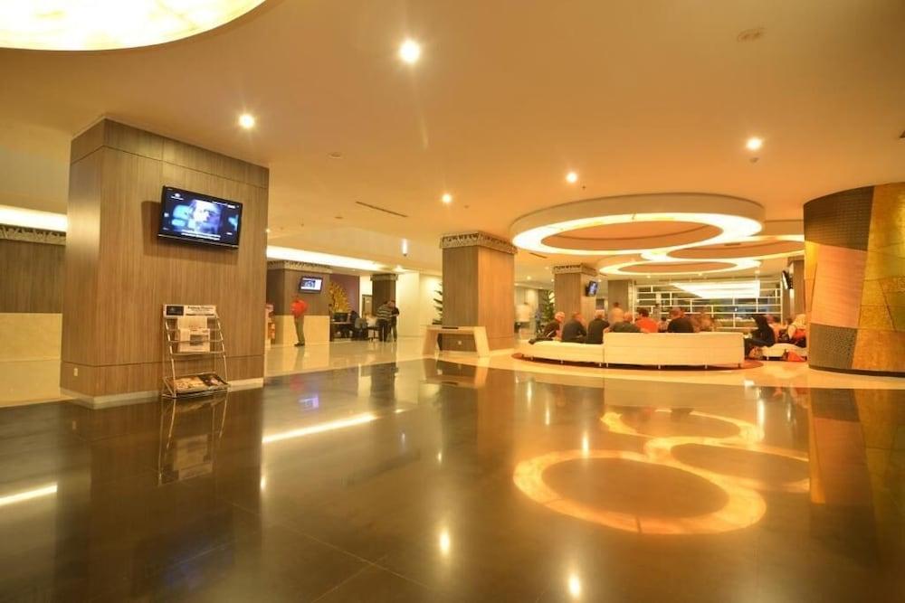 Truntum Padang Hotel Екстериор снимка