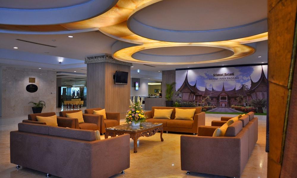 Truntum Padang Hotel Екстериор снимка