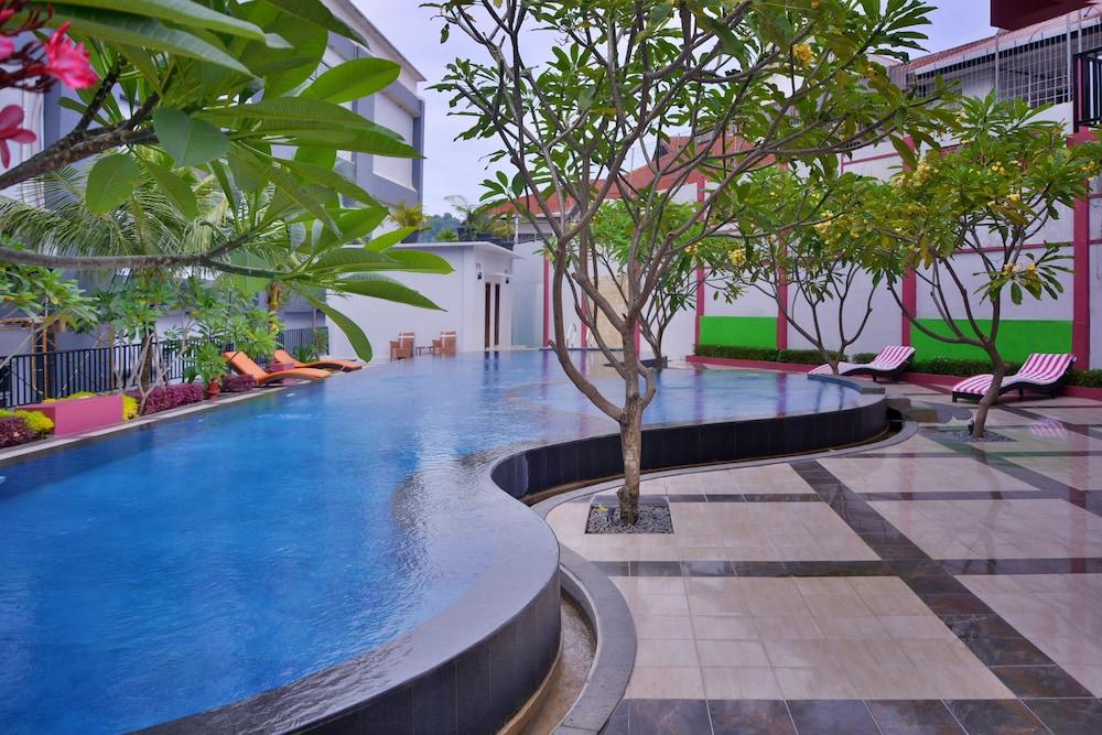 Truntum Padang Hotel Екстериор снимка