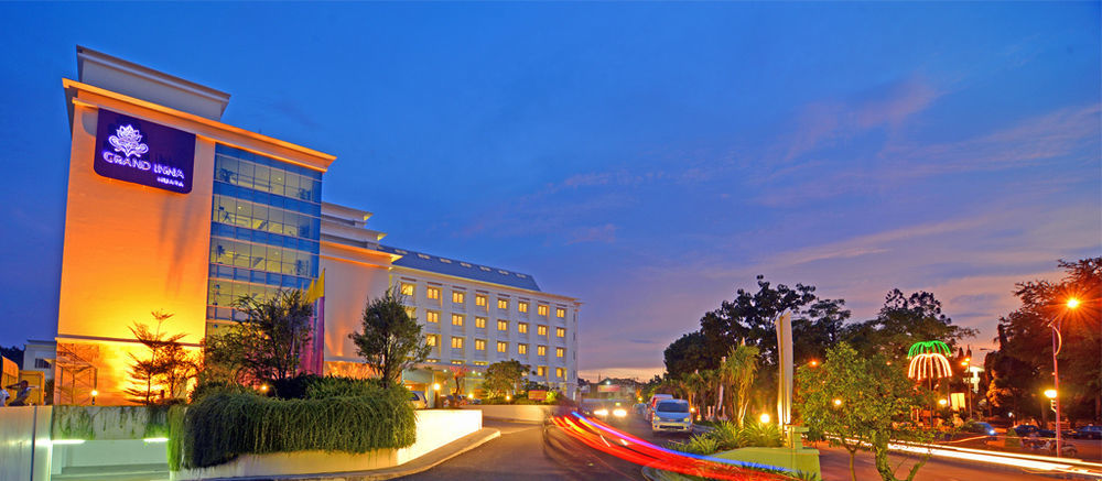 Truntum Padang Hotel Екстериор снимка