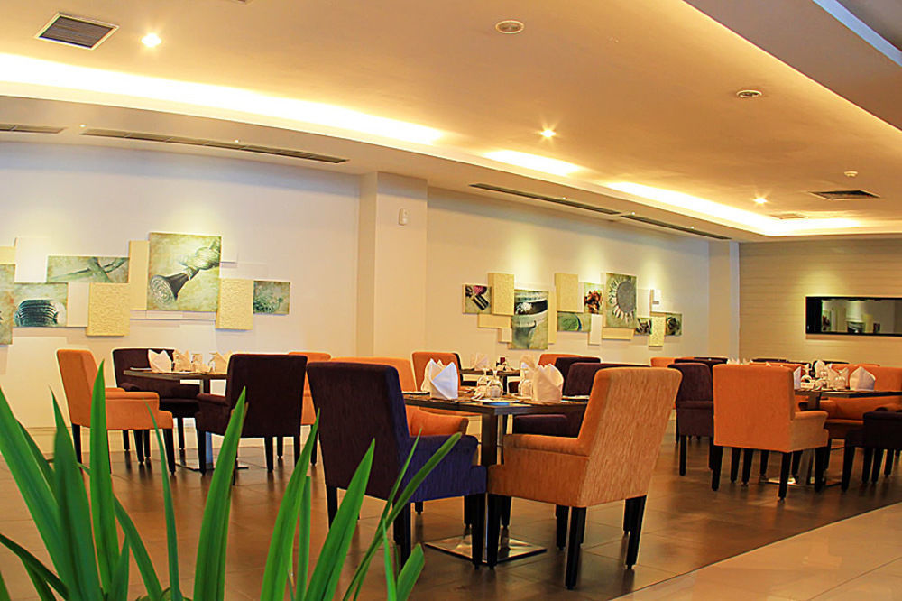 Truntum Padang Hotel Екстериор снимка